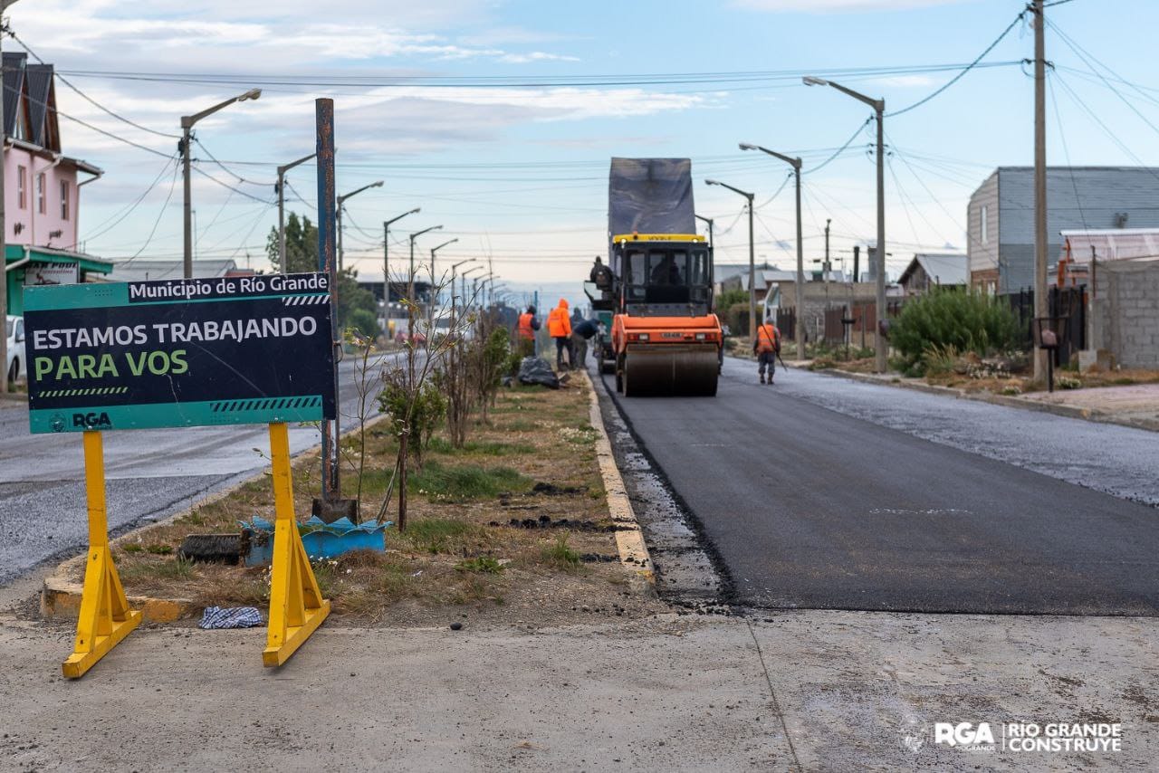 Comienzan obras de bacheo en asfalto en distintos puntos de la ciudad