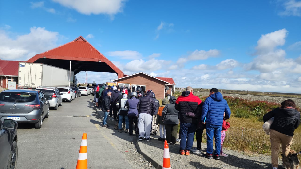 Intenso movimiento en la frontera de San Sebastián