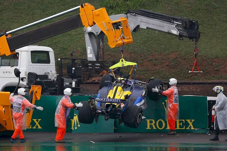 GANÓ VERSTAPPEN Mal domingo para Colapinto en Brasil: doble choque y primer abandono en la F1 En una jornada accidentada y bajo la lluvia, Franco Colapinto no pudo completar la carrera en Interlagos.