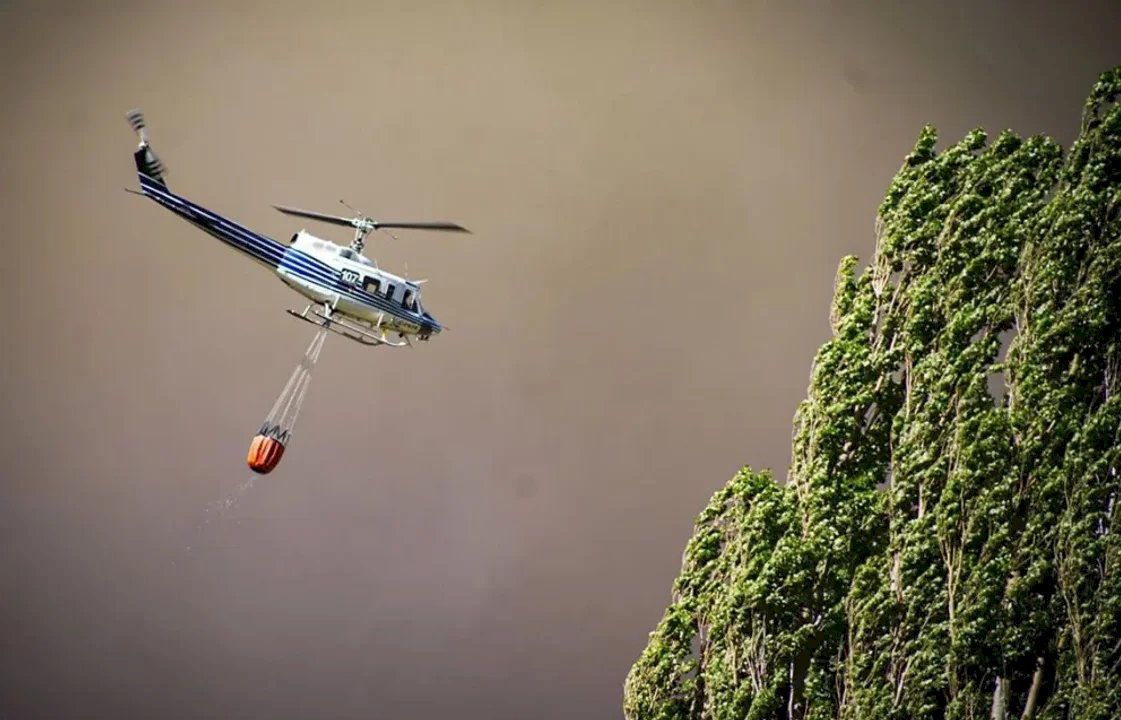 Evacuaciones masivas en Neuquén: Chiquilihuín en riesgo por el avance del fuego