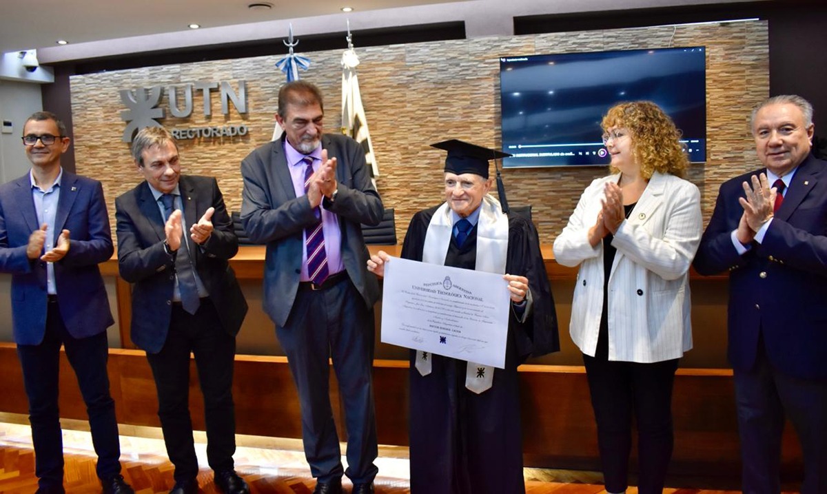 Ferreyra participó de la entrega de título ‘Doctor Honoris Causa’ a Salvarezza y Antúnez