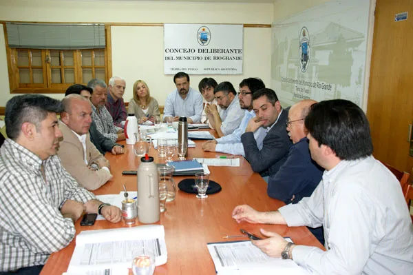 La reunión en el Concejo Deliberante se extendió durante más de dos horas.