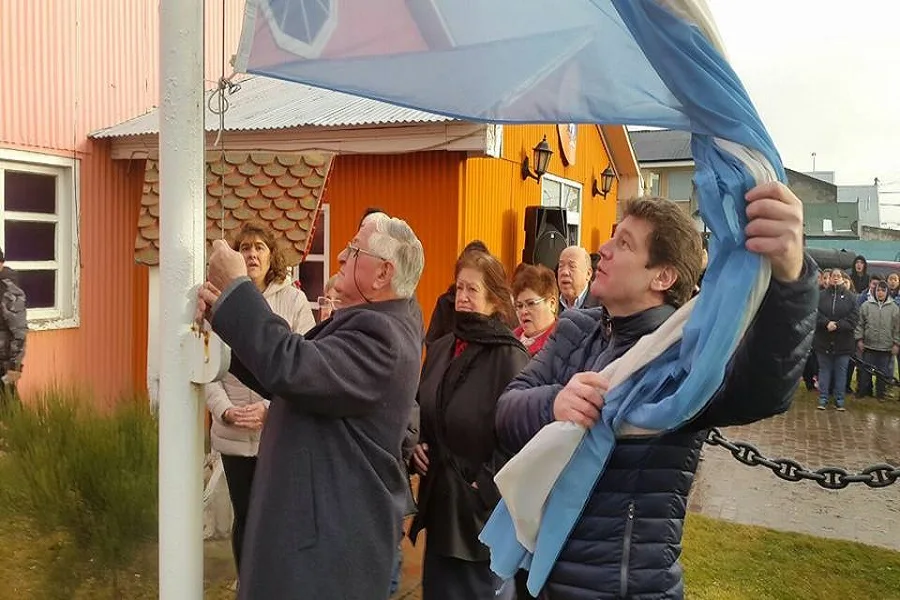 El intendente Melella encabezó el acto de inicio por el 96° Aniversario de Río Grande