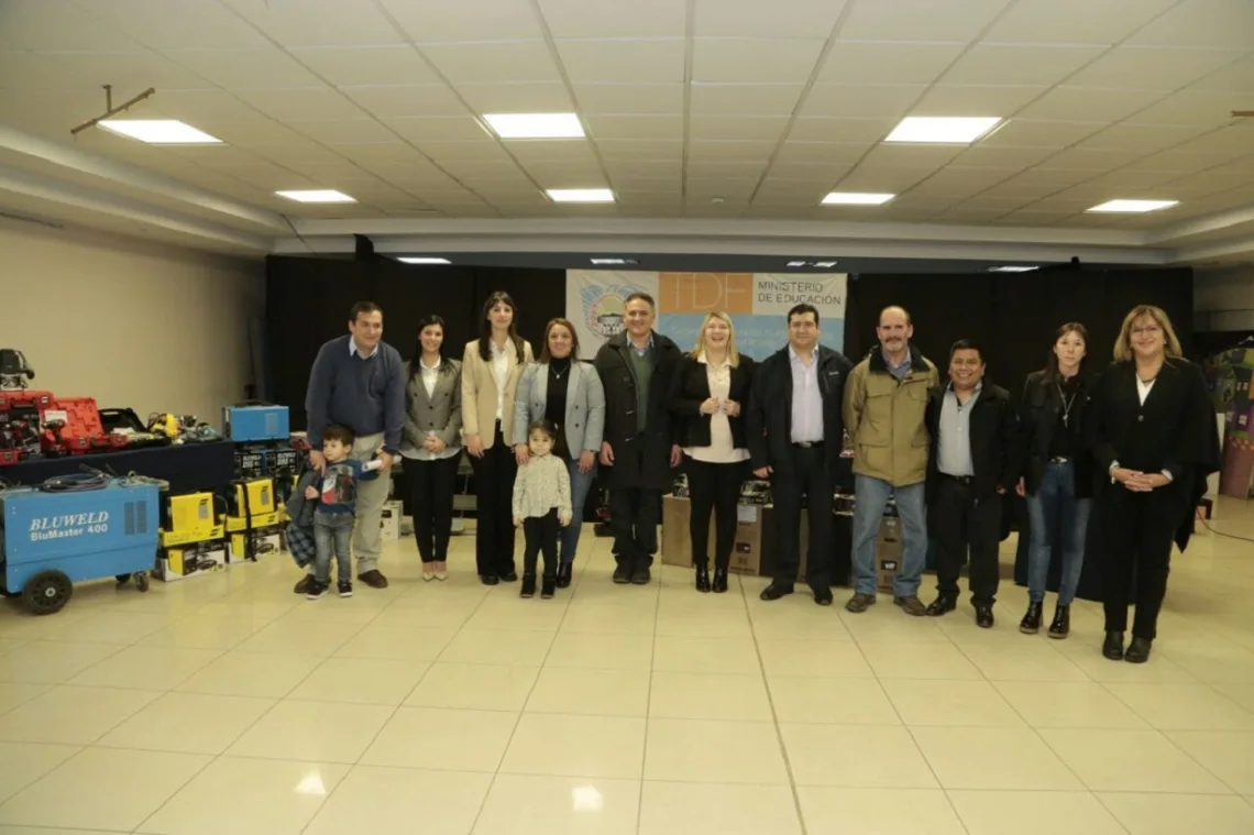 La Gobernadora entregó equipamiento al Centro de Formación Laboral “Gral. Manuel Belgrano”