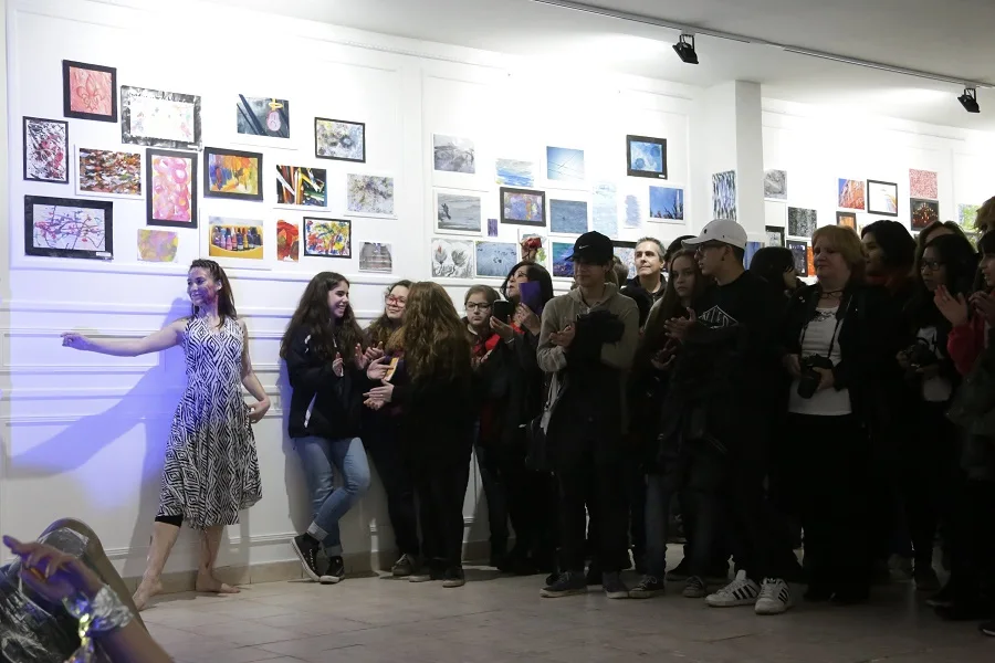 Se presentó el emsamble artístico en el Centro Cultural Além