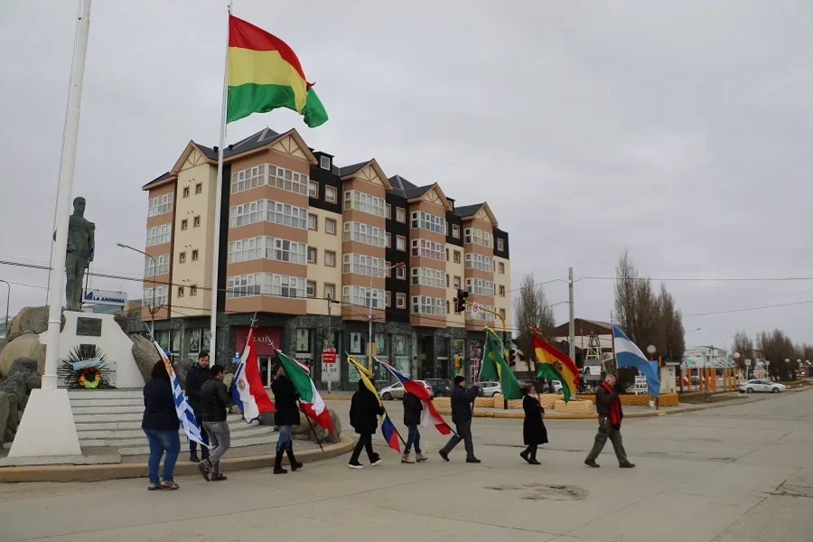 Acto por el 192° Aniversario de la Independencia de Bolivia