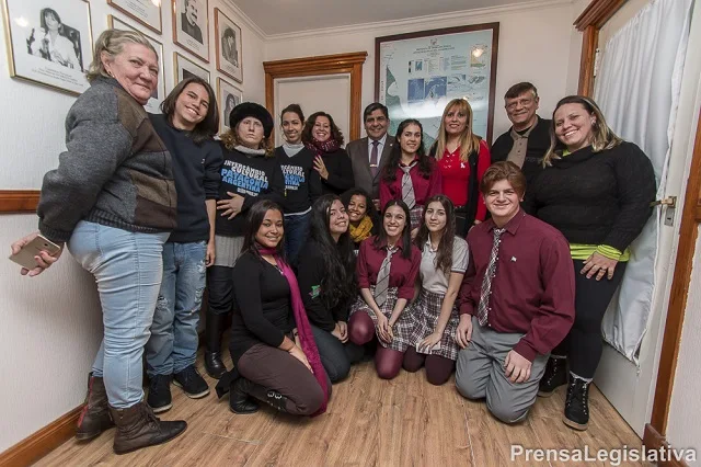 Legislatura: Alumnos del colegio Mundial de Brasil visitaron la Presidencia