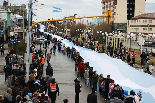 La bandera de un kilómetro de extensión fue desplegada el pasado 20 de junio.