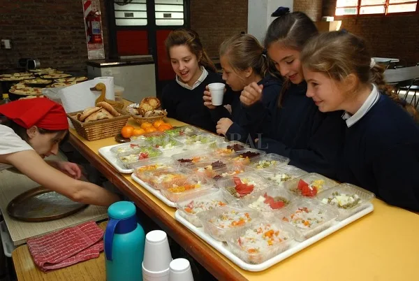 Fruteá Tu Escuela: Lanzan campaña para "llenar de frutas las escuelas" 