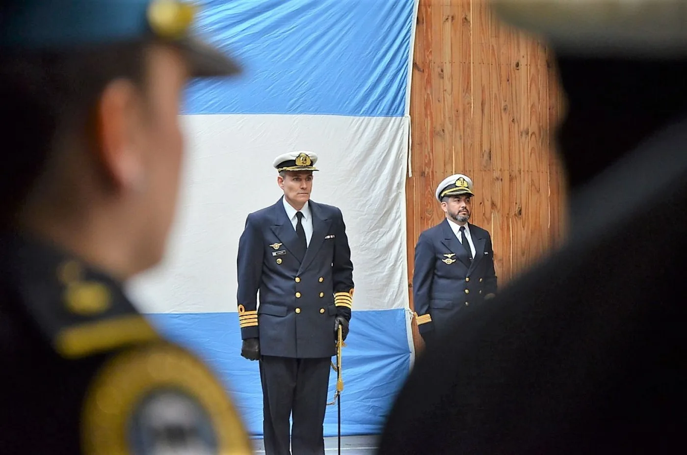 El Jefe de la Base Aeronaval Capitán de Navío Daniel Balboni, encabezó el acto por el aniversario de la Base Aeronaval de Río Grande.