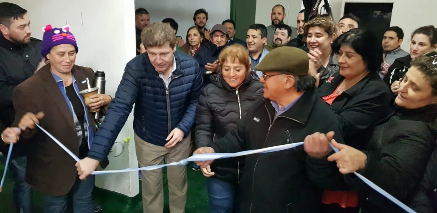 Inauguración de sala para la producción porcina