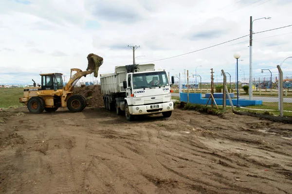 Los primeros trabajos son de movimiento de suelo.