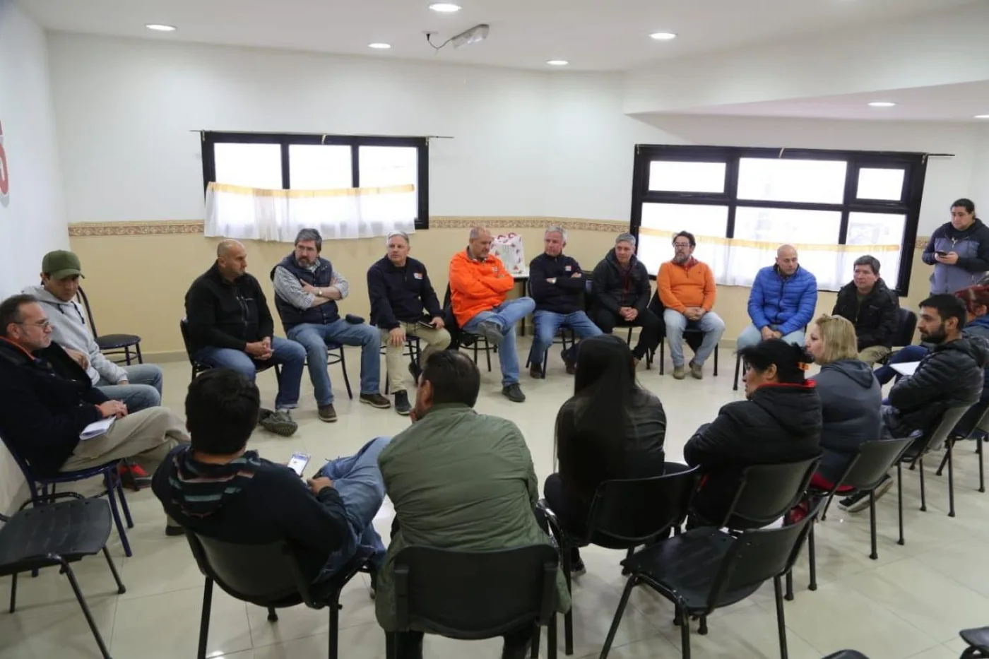 Reunión con vecinos del barrio Chacra XI