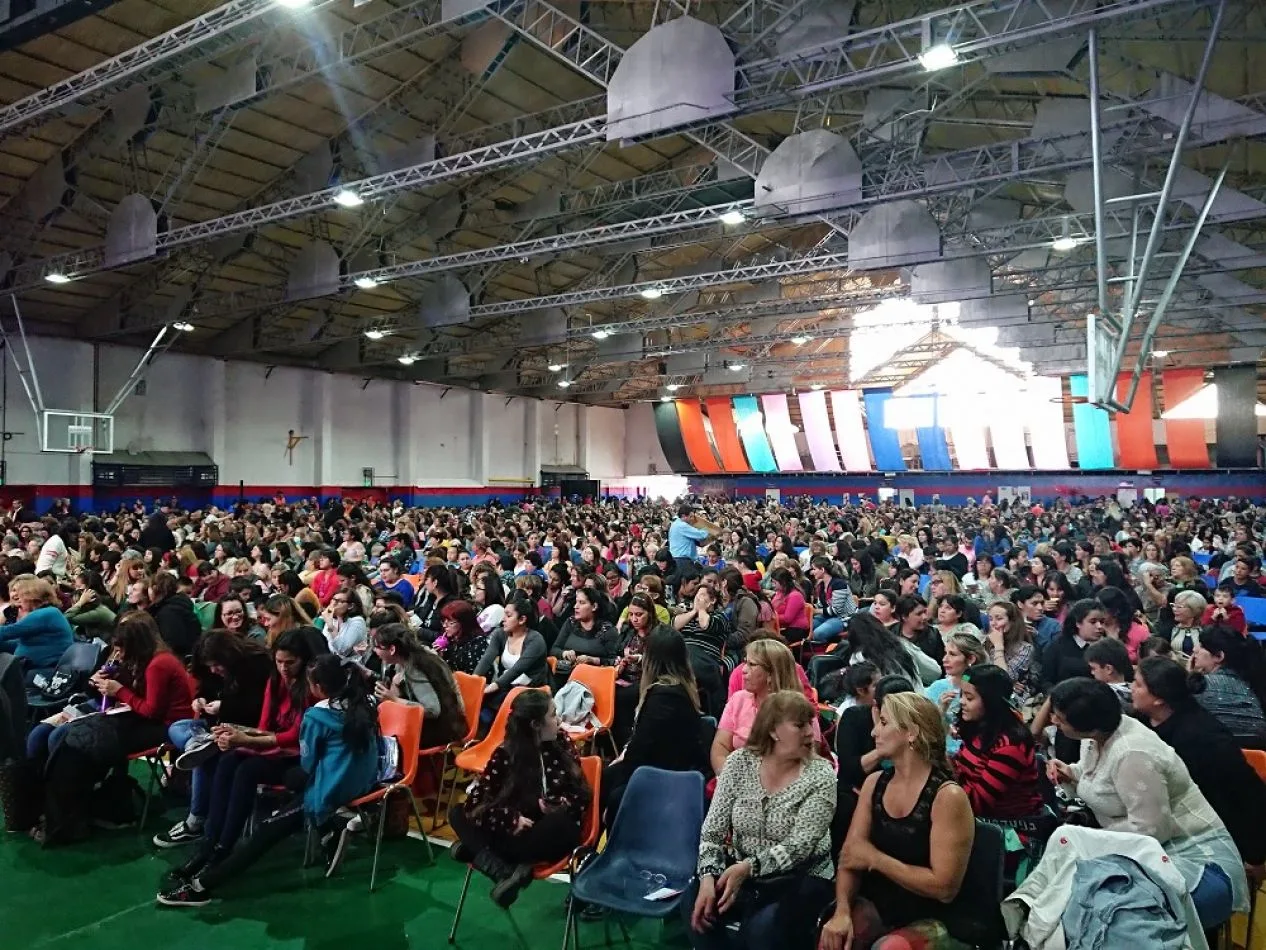 Una multitud de mujeres colmó el Colegio Don Bosco festejando su día