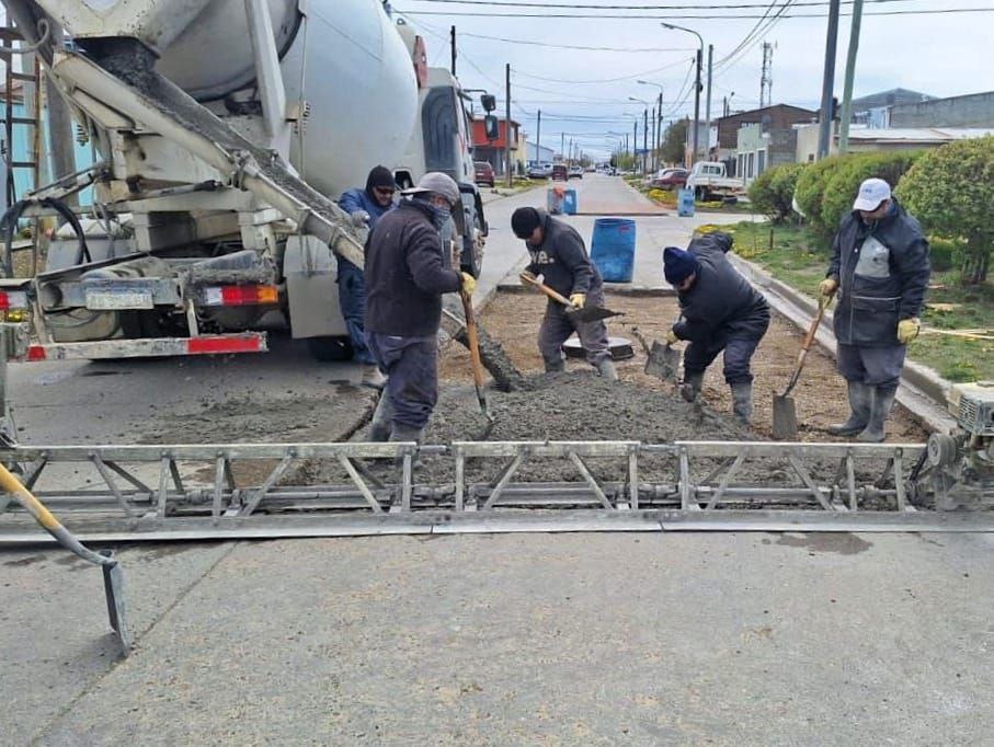 Inició la obra de repavimentación de la calle 25 de mayo