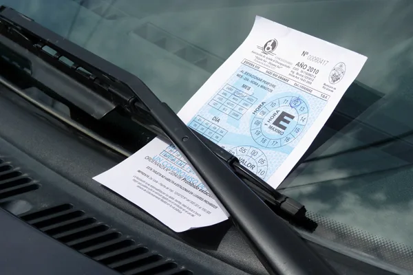 Por ahpra, solo se puede abonar el estacionamiento medido con las tradicionales boletas de papel.