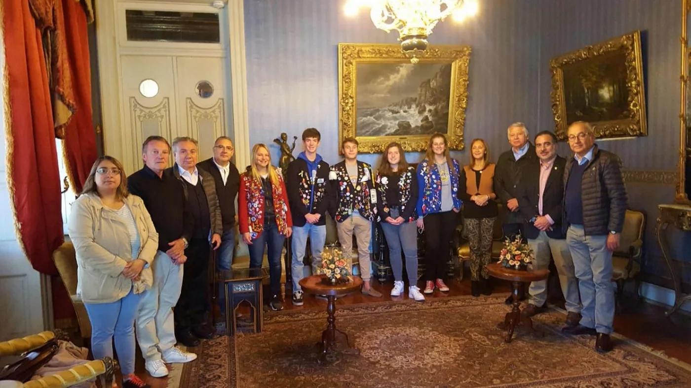 Los integrantes del RC Río Grande visitando el Museo Sara Braun.