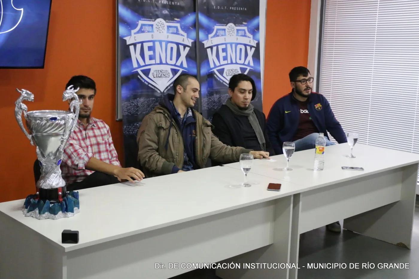 Primera final de la competencia de deportes electrónicos "Copa Kenox"