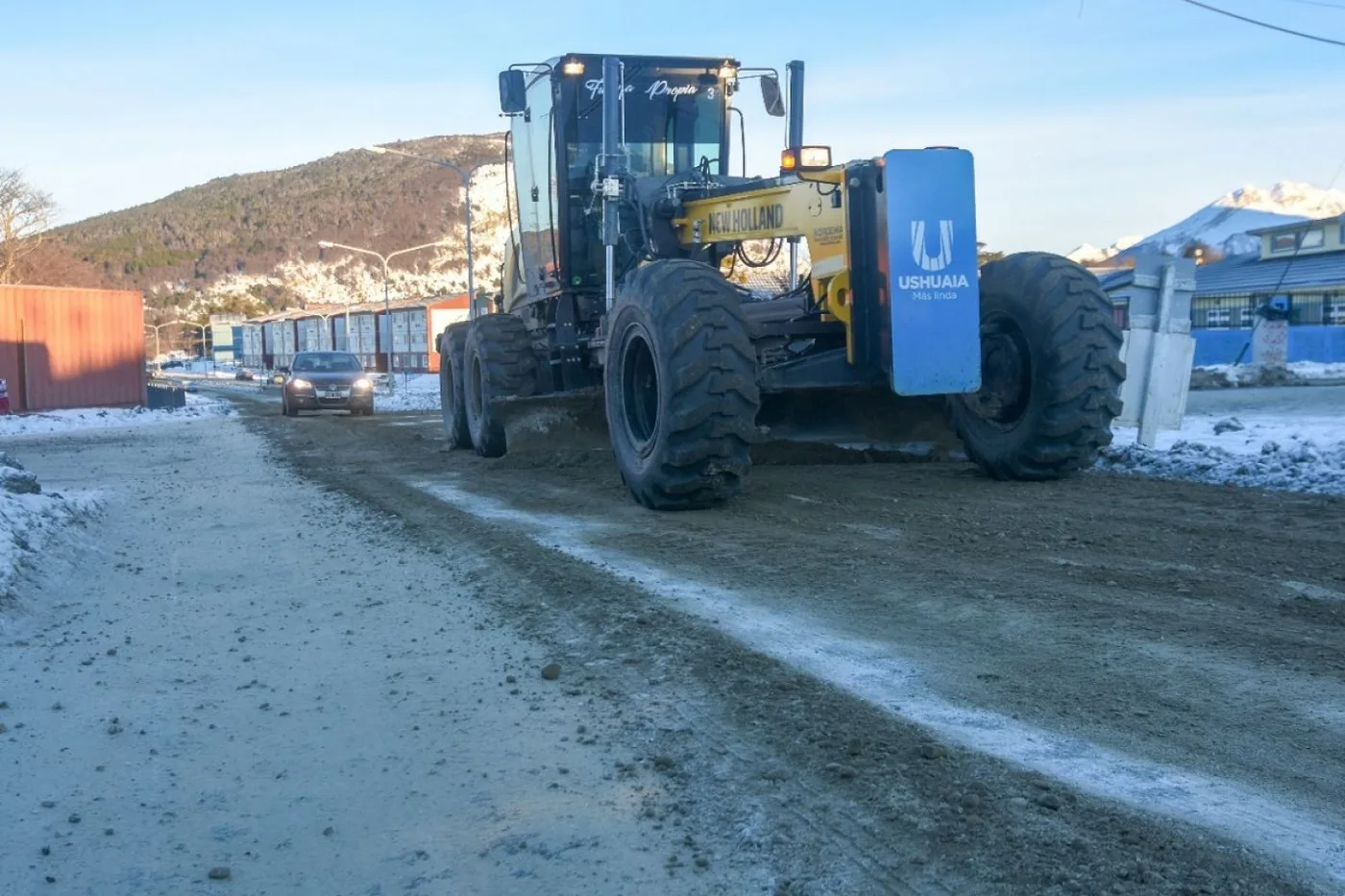 Máquina trabajando en el Bº Pipo.