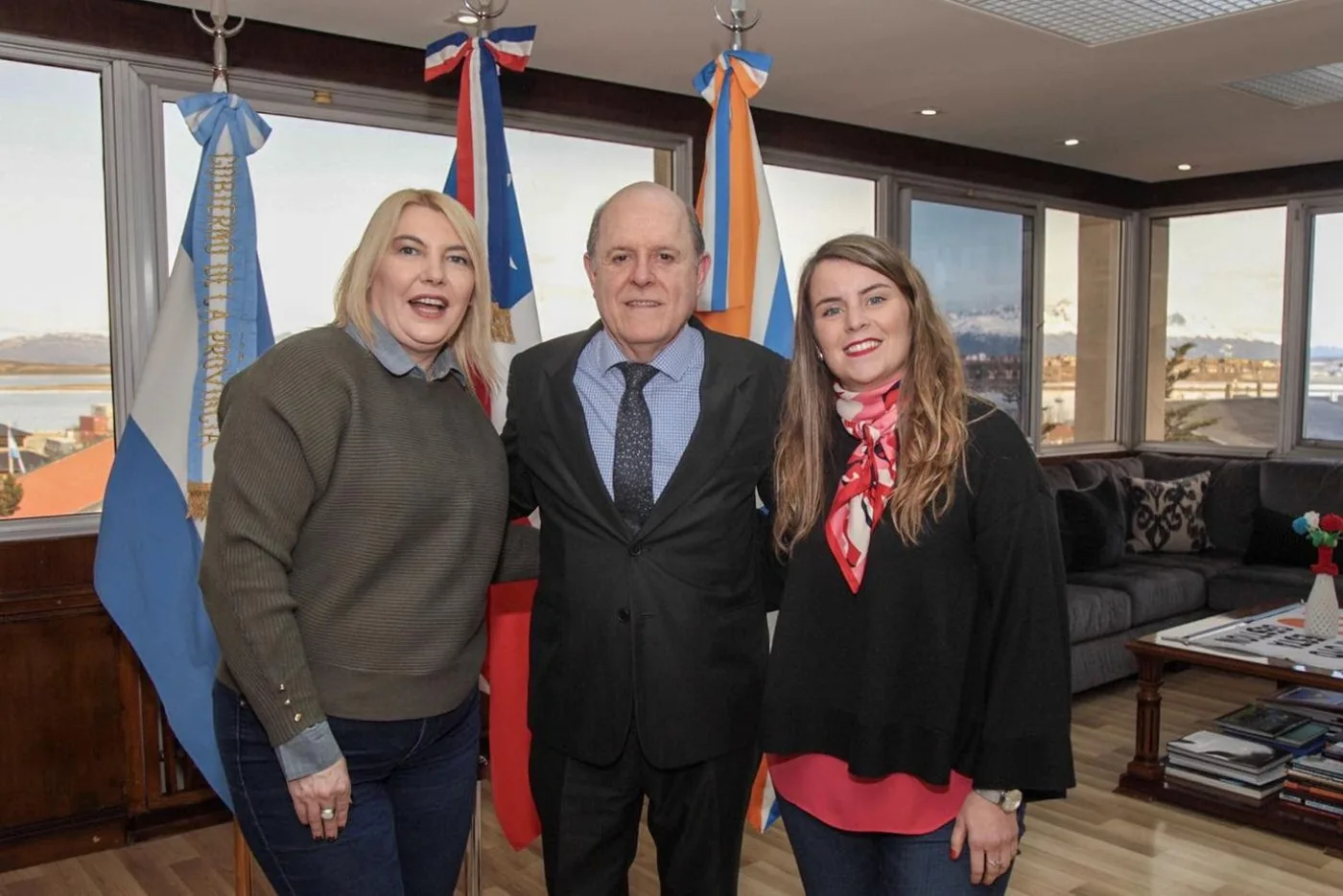 Bertone recibió al Cónsul de Chile en Ushuaia