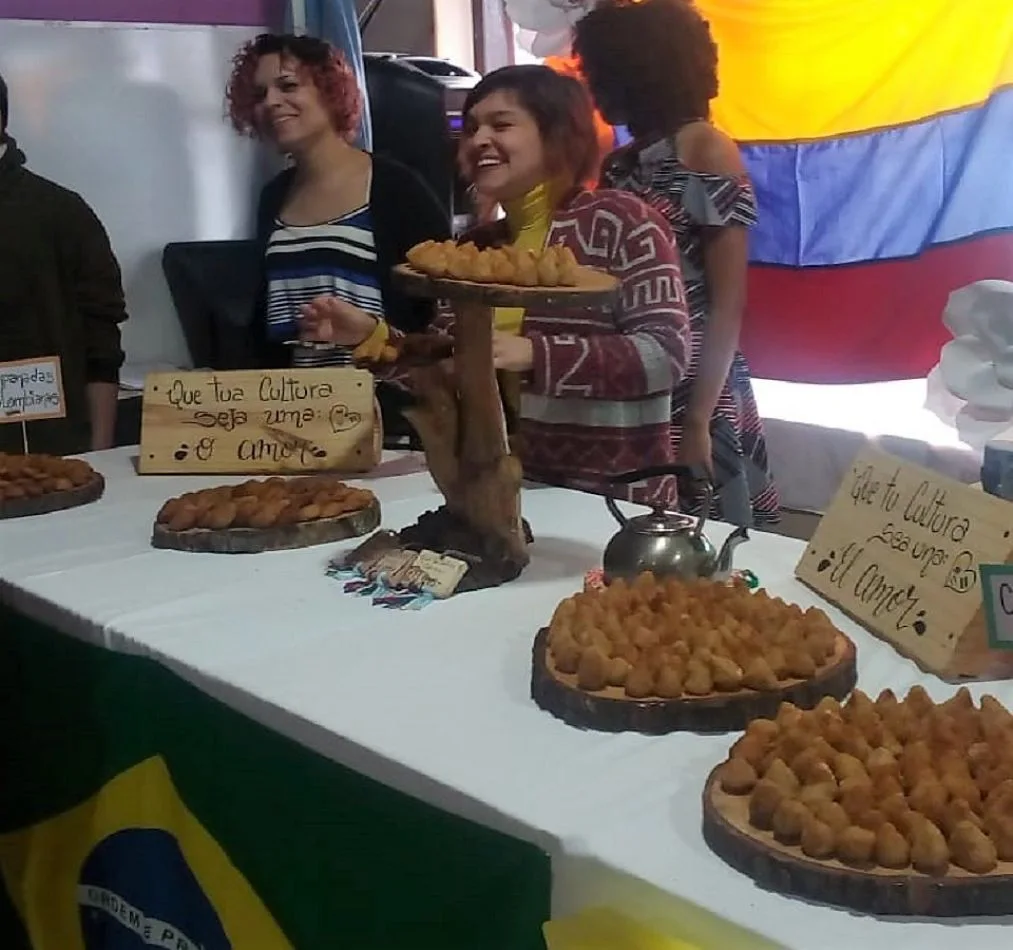 Tolhuin disfrutó de la primera Feria Gastronómica de las Colectividades