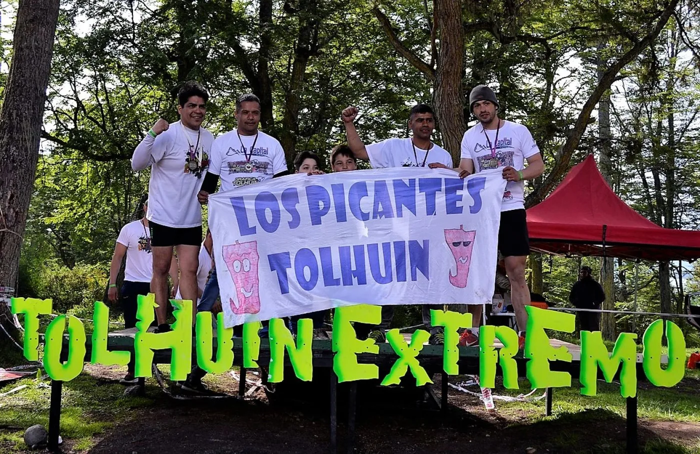 El equipo masculino, "Los Picantes" fueron los grandes ganadores de la 4ta., edición del Tolhuin Extremo.