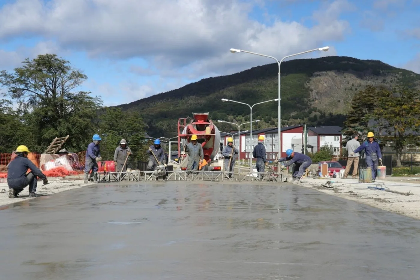 La calle De la Estancia ya tiene 880 mts., lineales hormigonados