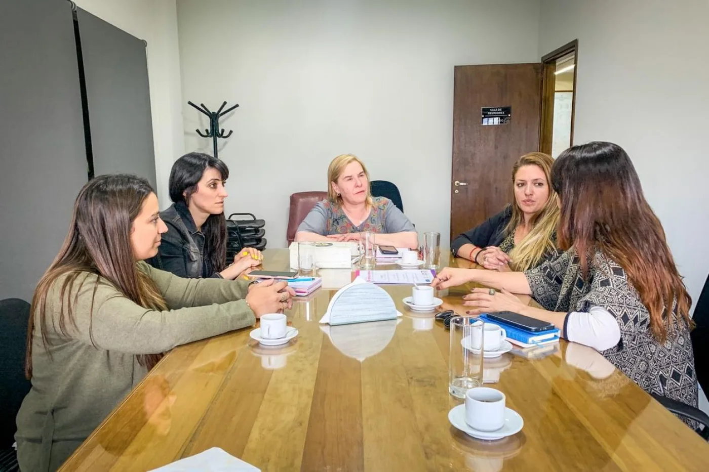 Reunión de la Secretaria de la Mujer del Municipio con la Cámara de Comercio