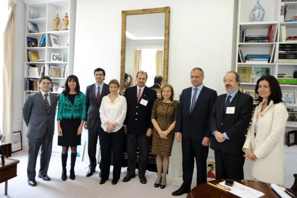 La delegación argentina, con Fabiana Ríos, previo a la disertación.