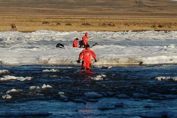 Por el hielo acumulado, la labor se demoró más de la cuenta.