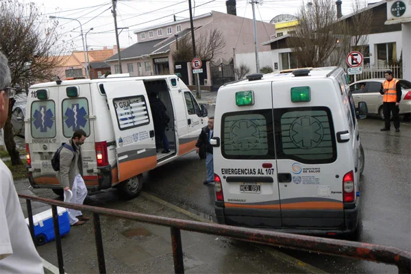 Momento en que los médicos retiran los órganos para realizar el traslado.