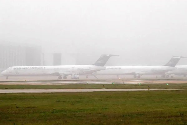 Sin movimientos en la pista a causa de la neblina.