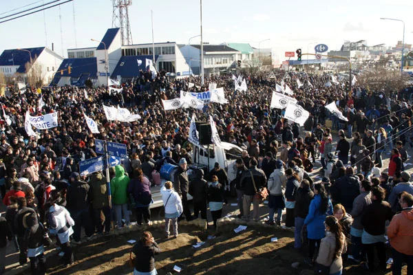 La marcha convocó a unos 4 mil trabajadores fabriles.