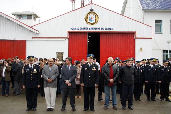 Las autoridades, momentos antes del inicio del acto protocolar.