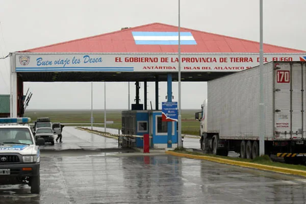 La madre del jóven Sebastián Soplan fue trasladada hasta el paso fronterizo San Sebastián.