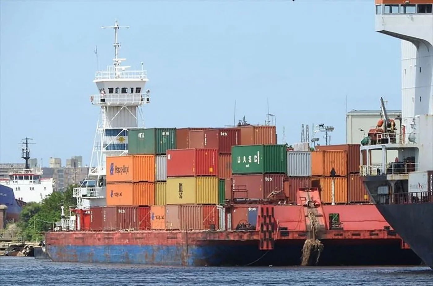 Gremios marítimos en estado de alerta por la migración de buques argentinos a la bandera paraguaya