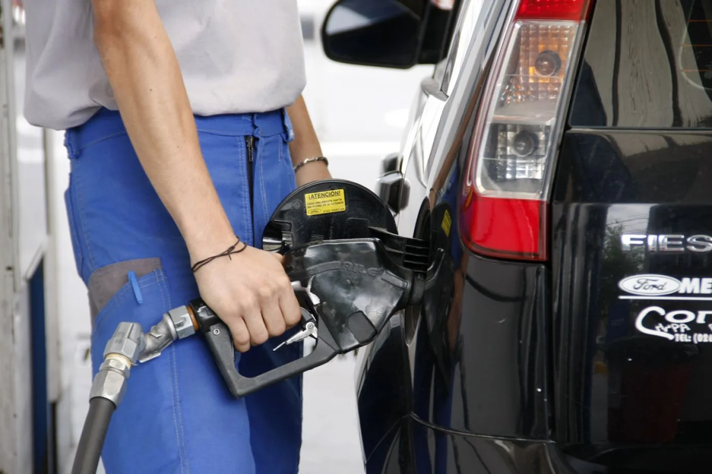 Fuerte aumento del precio de los combustibles