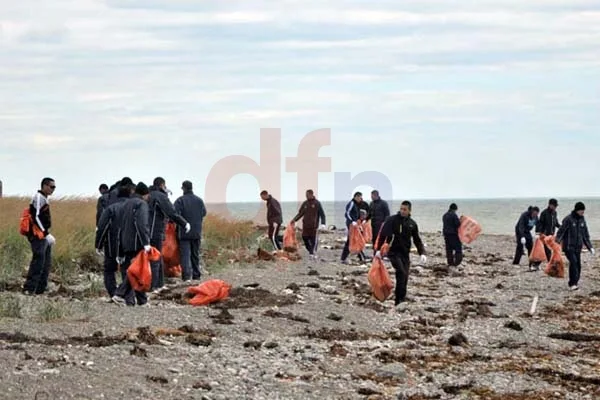 Cadetes de la Escuela de Policía sumaron su presencia a la actividad.