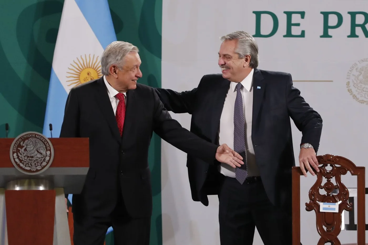 Presidente mexicano Andrés Manuel López Obrador junto a Alberto Fernández.