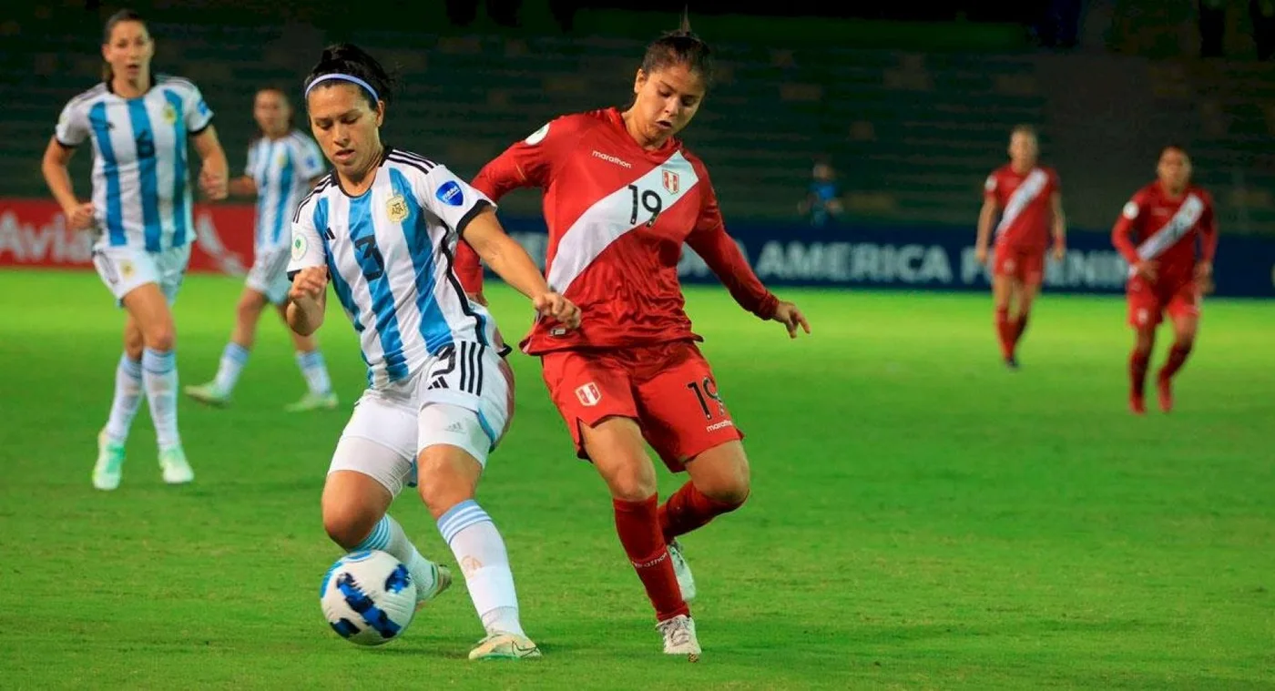 Argentina goleó a Perú y respira en la Copa América Femenina