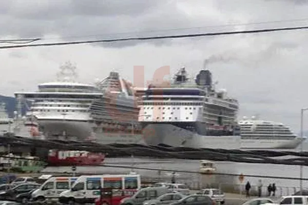 Los cruceros de la polémica, amarrados el fin de semana en el puerto de Ushuaia.