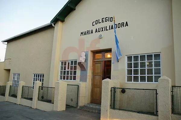 El Instituto María Auxiliadora retorna a su edificio tras varios meses de espera.