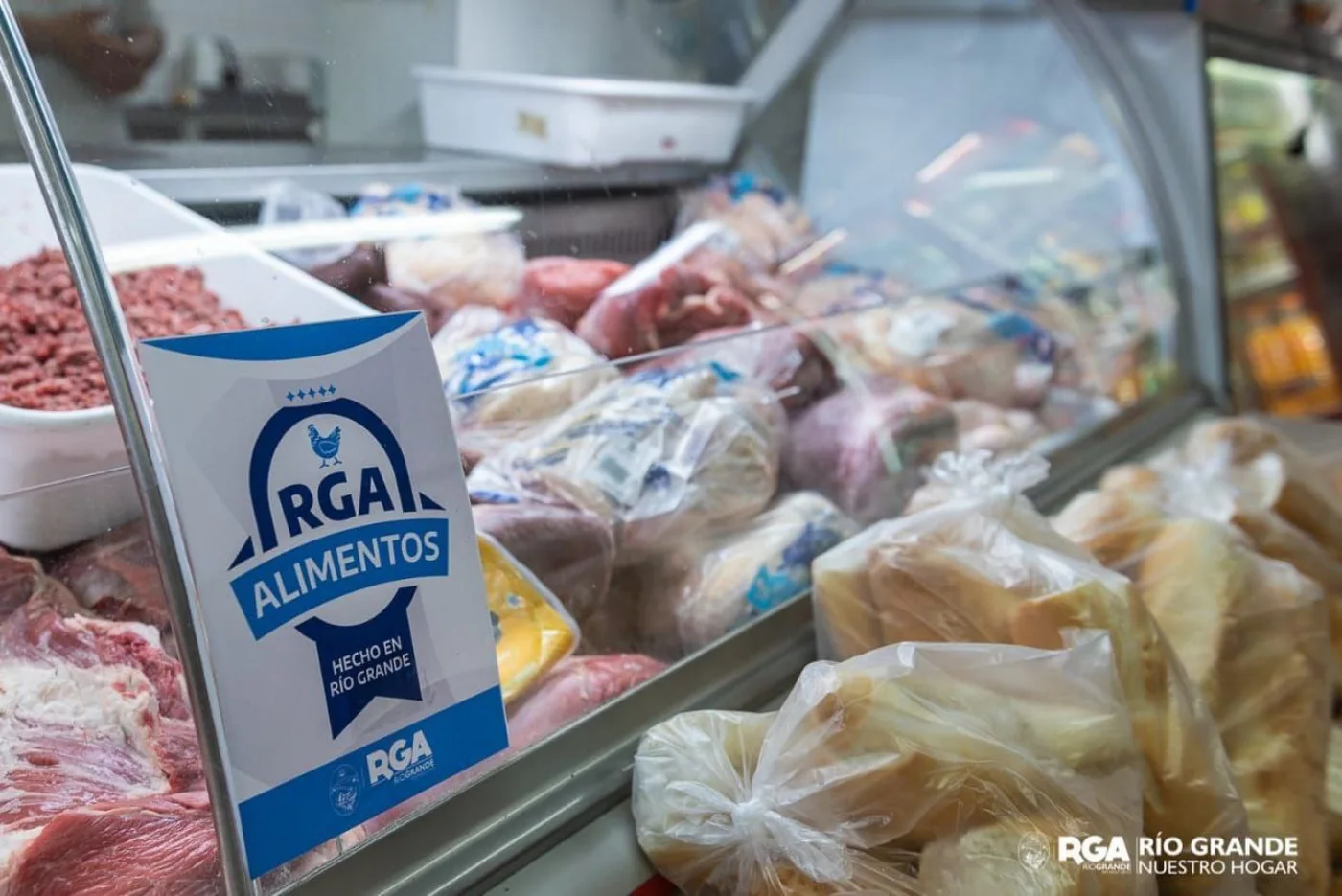 Más comercios de la ciudad incorporan la marca local de alimentos