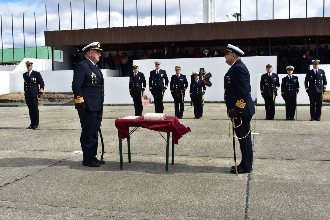 El Contraalmirante Fernando Terribile puso en funciones al Capitán de Navío Héctor Herrera en la FAIA.