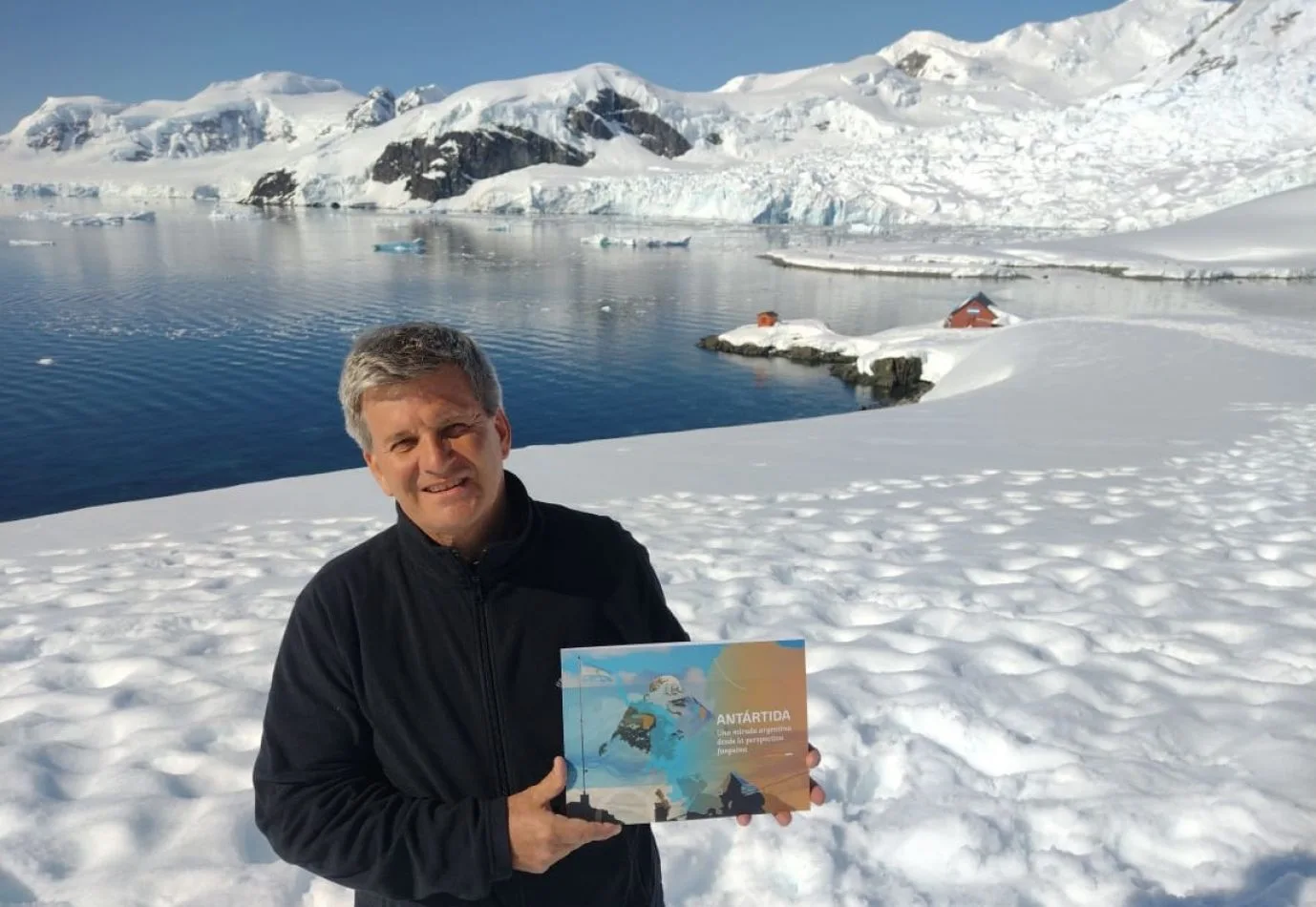 El libro físico está a la venta en el Museo Marítimo y del Presidio de Ushuaia.