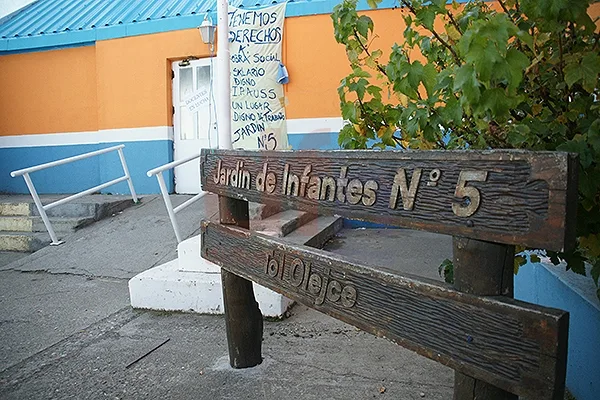 El Jardín de Infantes 5, sin actividad por las insectos que abundan en el edificio.