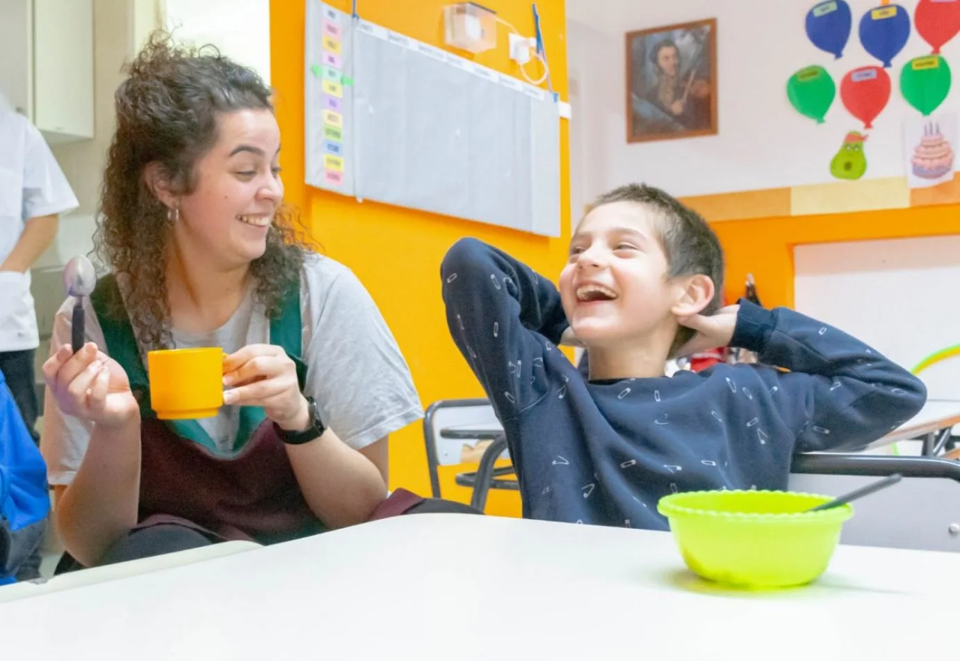 El programa "Espacios de cuidado" brinda desarrollo didáctico, lúdico y recreativo para niñas y niños de estudiantes en nivel vespertino.