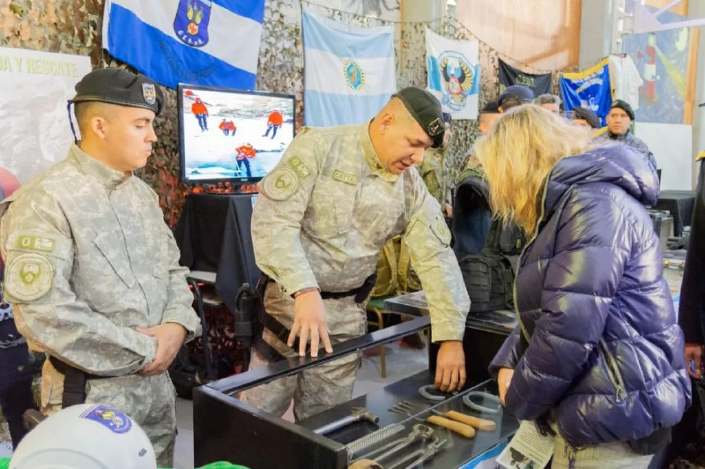 Nueva edición de la expo "Conociendo tu Policía"