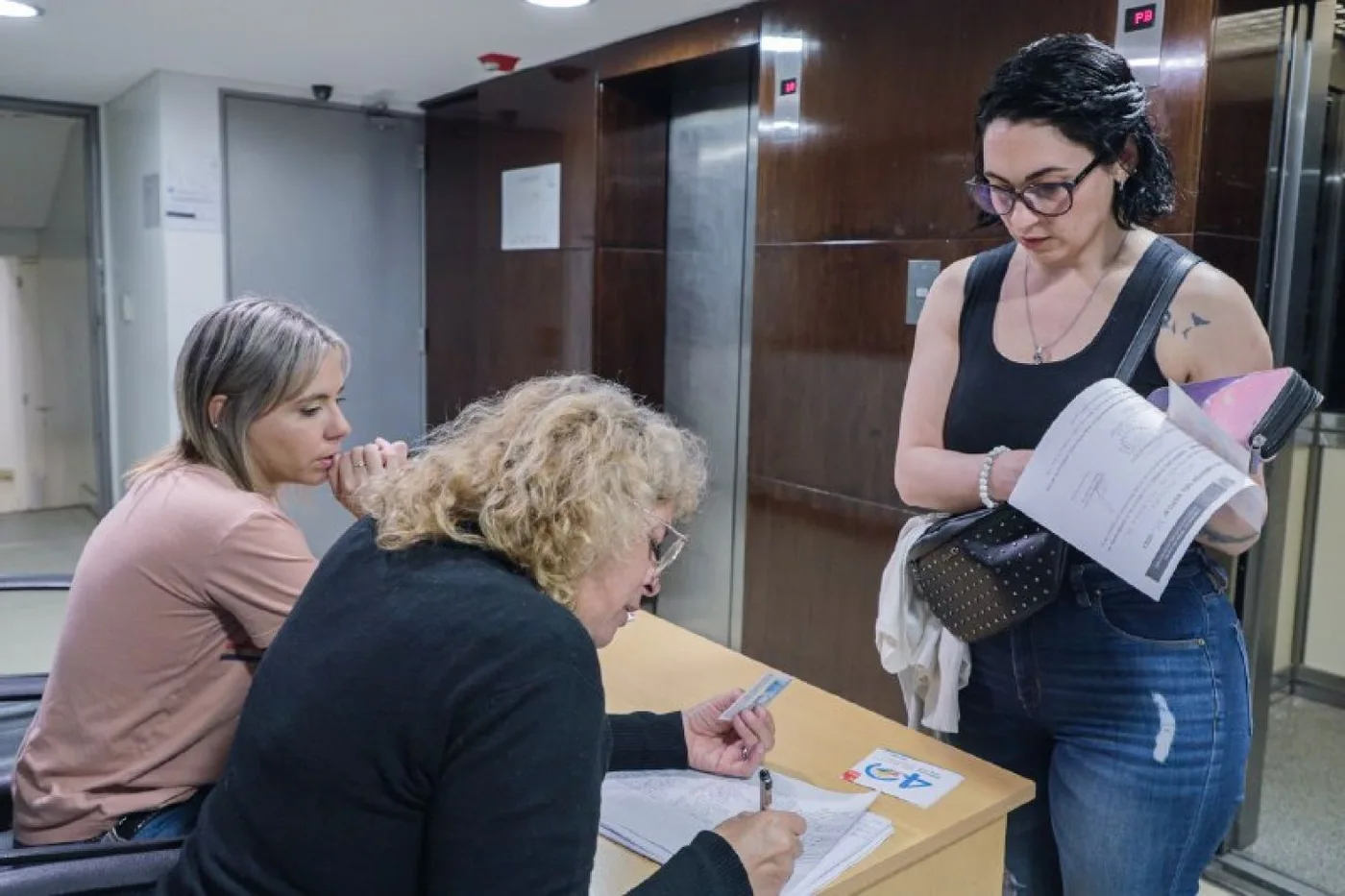 Unas 400 personas justificaron la no emisión de voto en Casa de Tierra del Fuego en Buenos Aires.