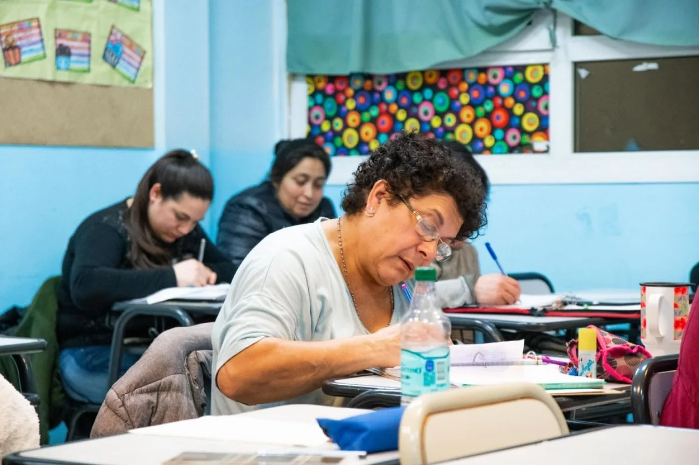 Plan de estudio con una duración de tres años con orientación en Perito Auxiliar en Relaciones Humanas.